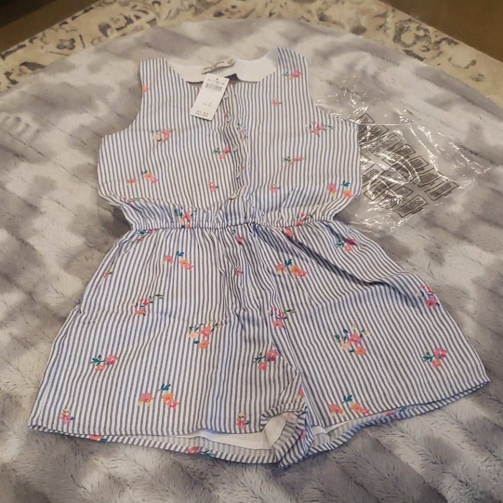 Abercrombie rumper size 11/12